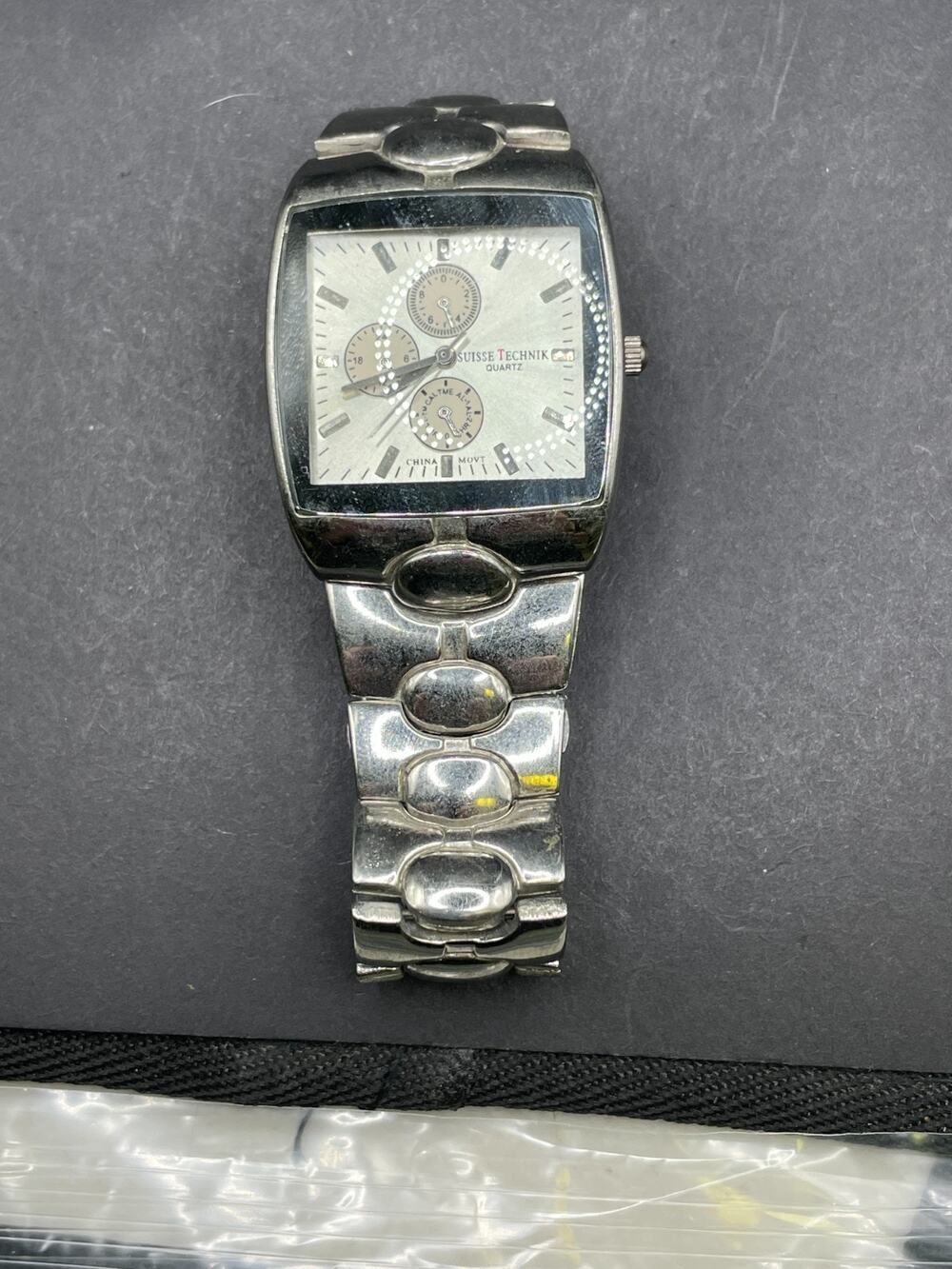 Vtg Suisse Technik Men's Watch Silver Tone Metal Link Bracelet Band 35mm